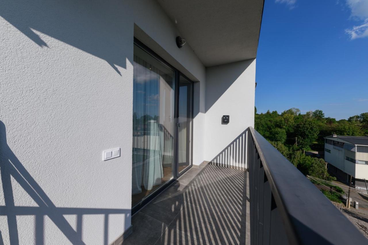 Мм Group Apartment Ужгород Екстериор снимка