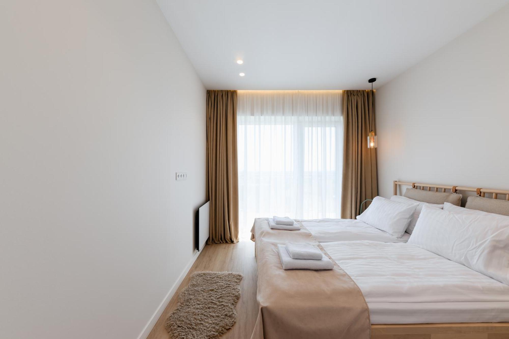 Мм Group Apartment Ужгород Екстериор снимка