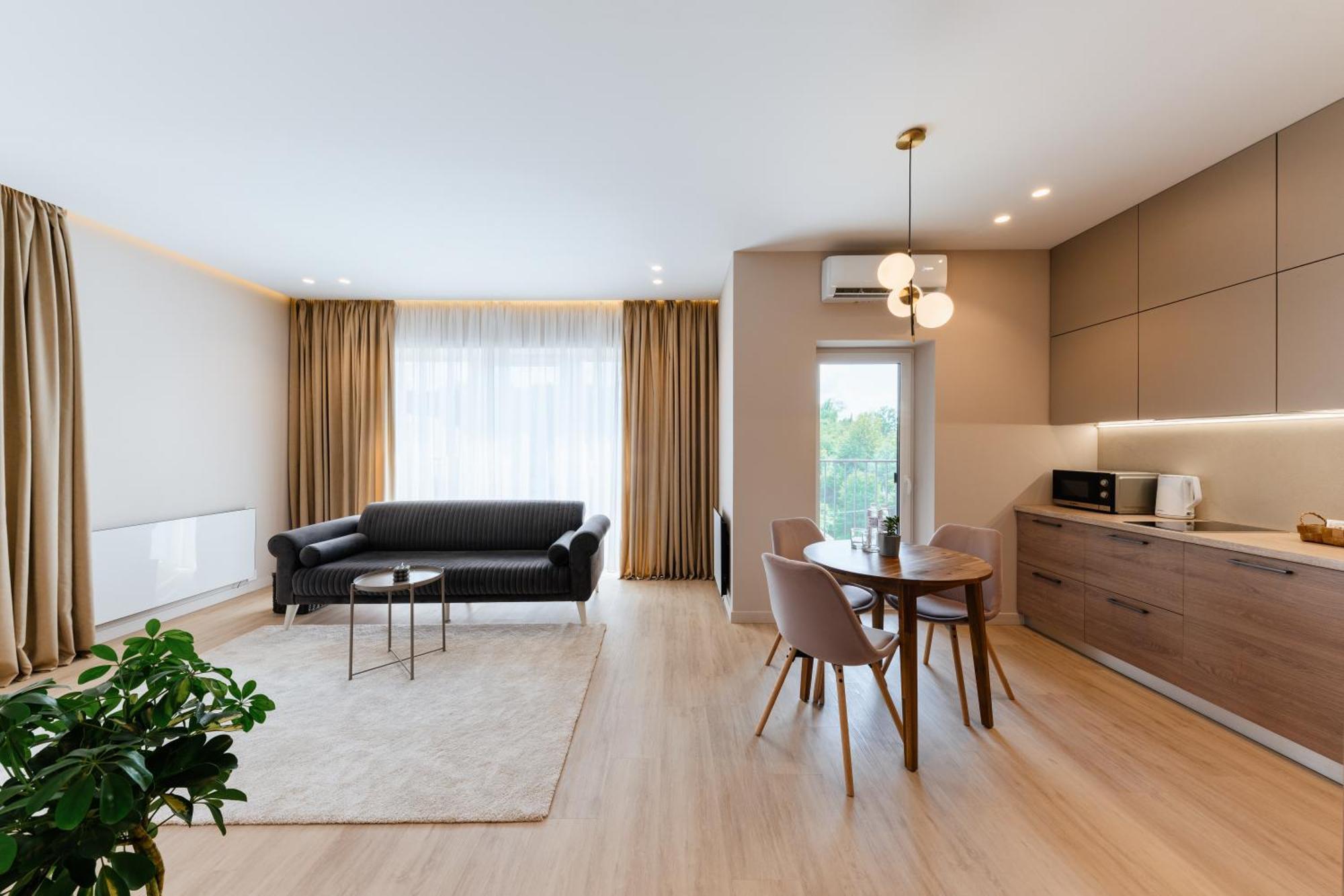 Мм Group Apartment Ужгород Екстериор снимка