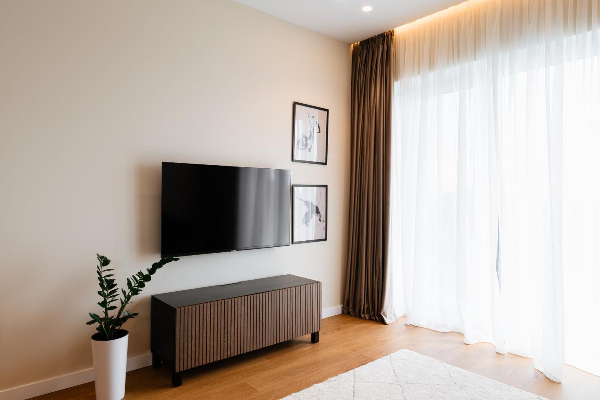 Мм Group Apartment Ужгород Екстериор снимка
